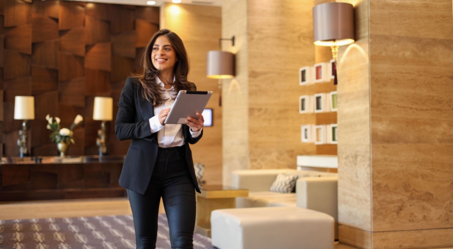 razgovor hotelskega managerja